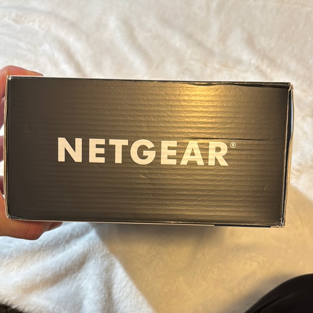 NETGEAR AC1200 WiFi Router - Black - Picture 10 of 11